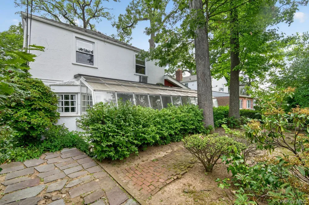 85-22 213th Street Hollis Hills, NY 11427