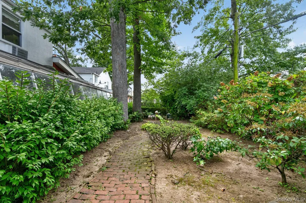 85-22 213th Street Hollis Hills, NY 11427