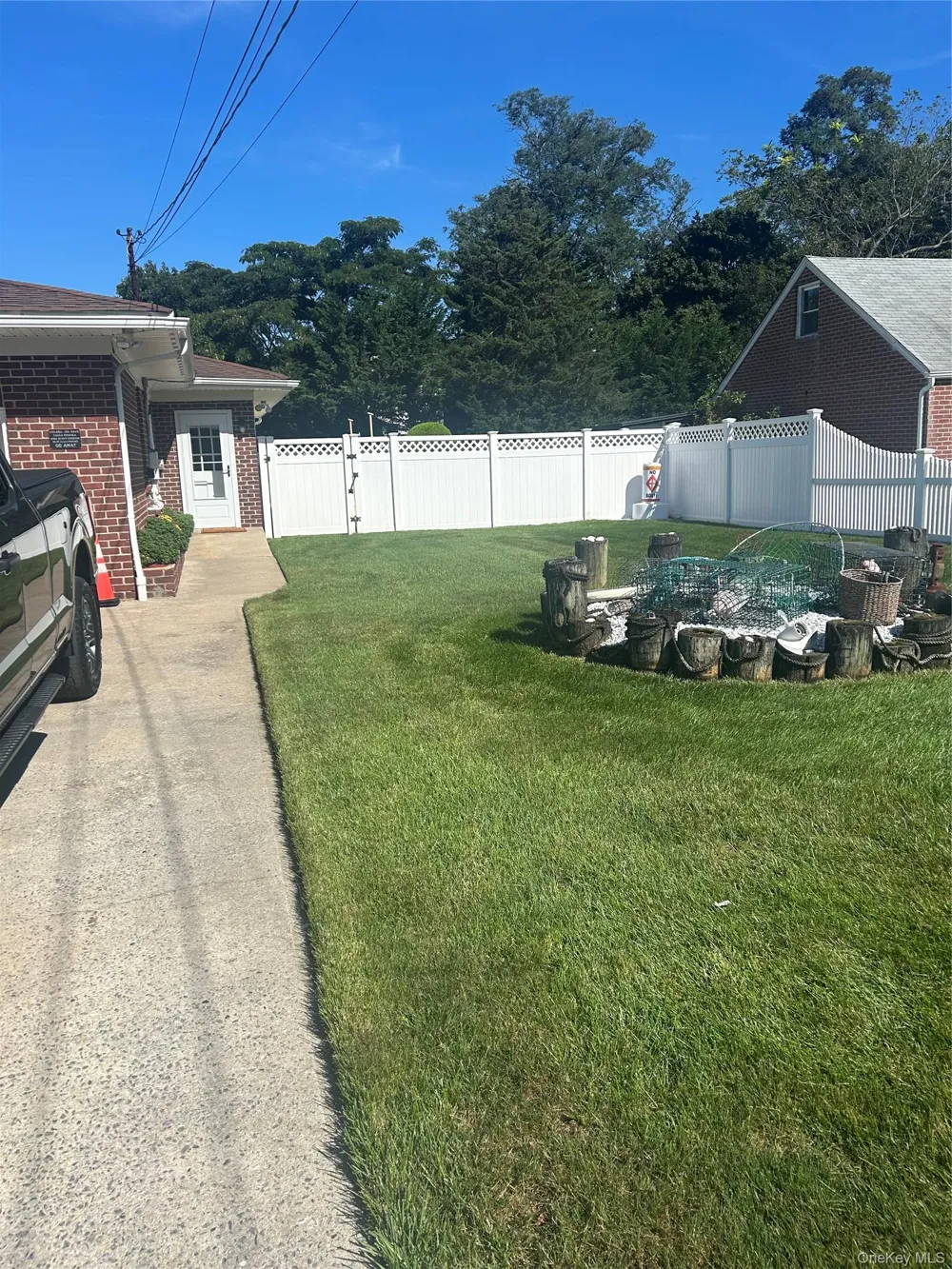 50 Willow Lane Lindenhurst, NY 11757