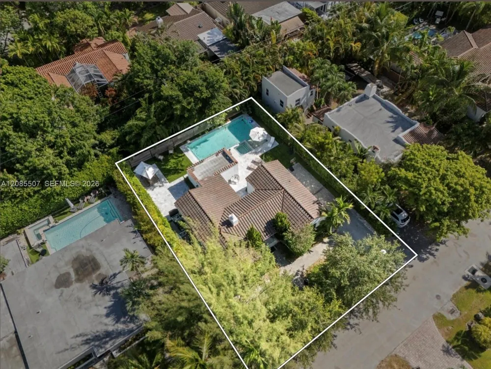 735 NE 72nd St Miami, FL 33138