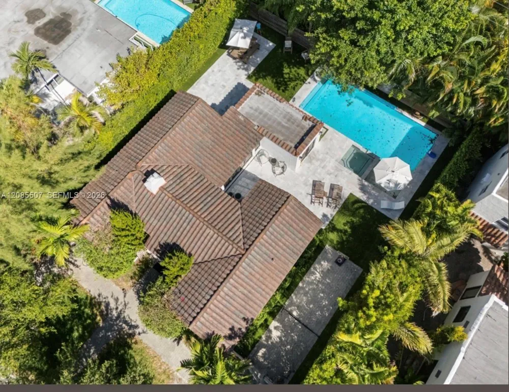 735 NE 72nd St Miami, FL 33138