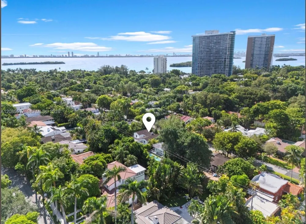 735 NE 72nd St Miami, FL 33138