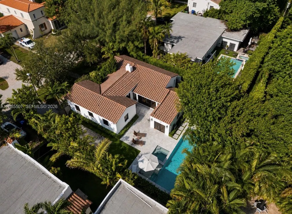 735 NE 72nd St Miami, FL 33138