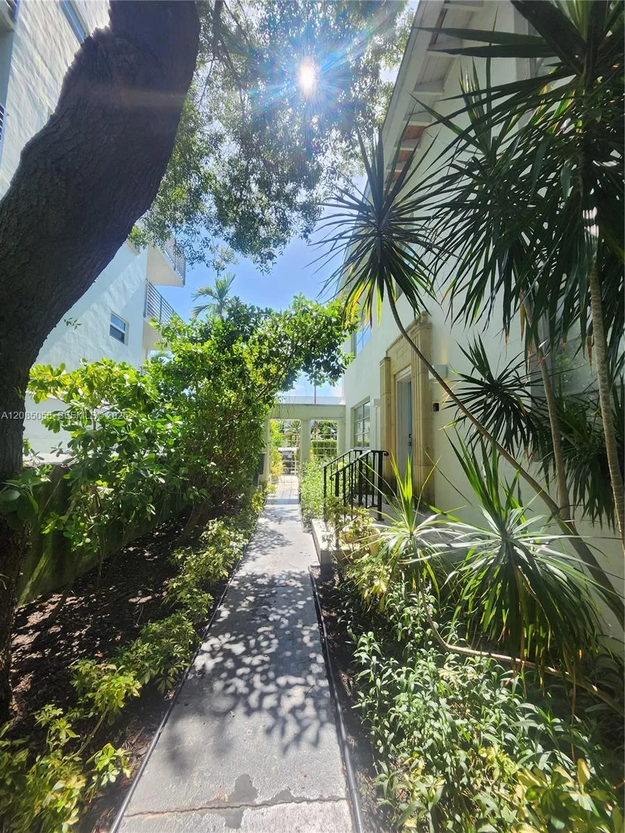 1557 Euclid Ave #6 Miami Beach, FL 33139
