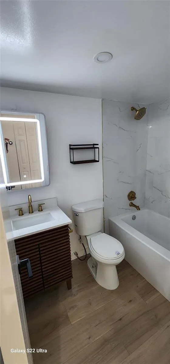 2104 S Cypress Bend Drive #406 Pompano Beach, FL 33069