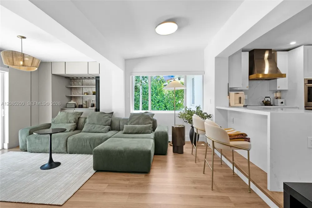817 Tangier St Coral Gables, FL 33134