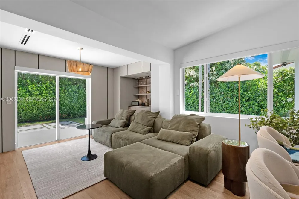 817 Tangier St Coral Gables, FL 33134