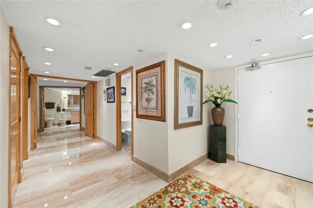 4020 Galt Ocean Drive #808 Fort Lauderdale, FL 33308