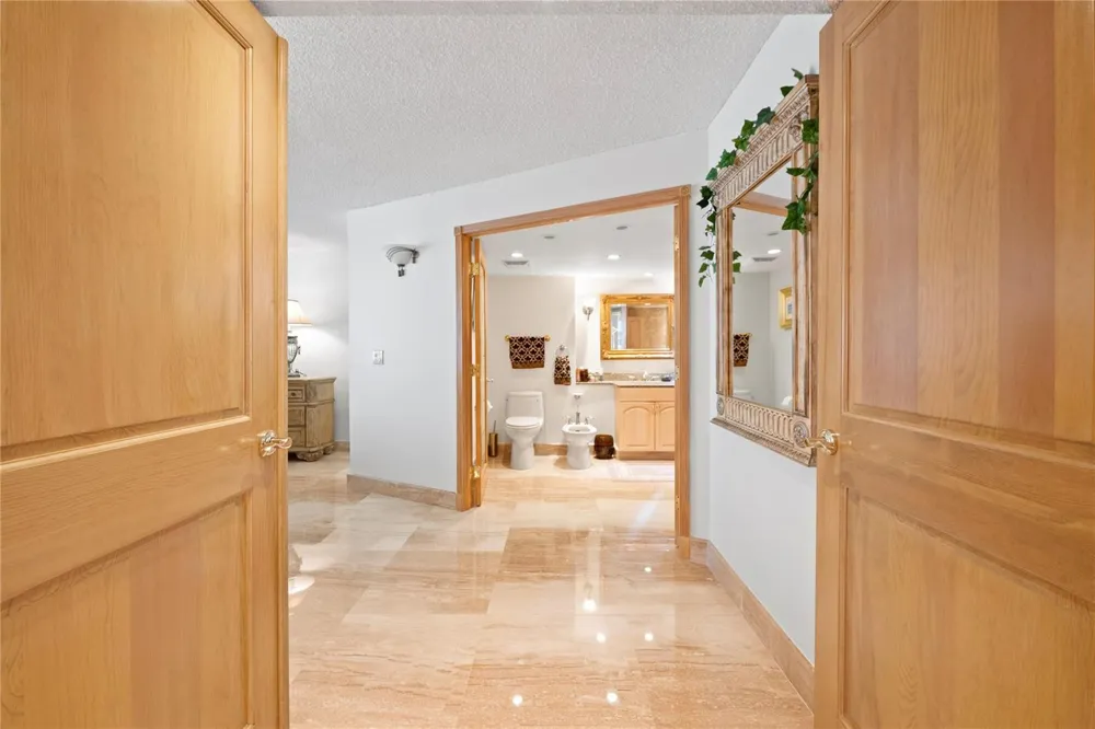 4020 Galt Ocean Drive #808 Fort Lauderdale, FL 33308