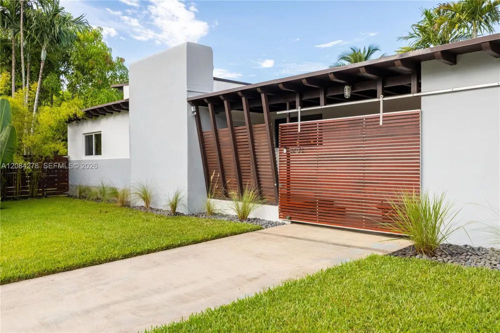 8250 NE 8th Ct #0 Miami, FL 33138