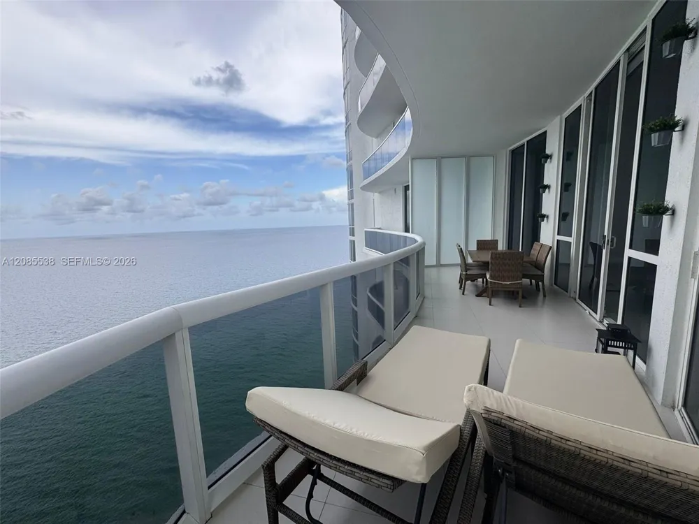 15901 Collins Ave #3403 Sunny Isles Beach, FL 33160