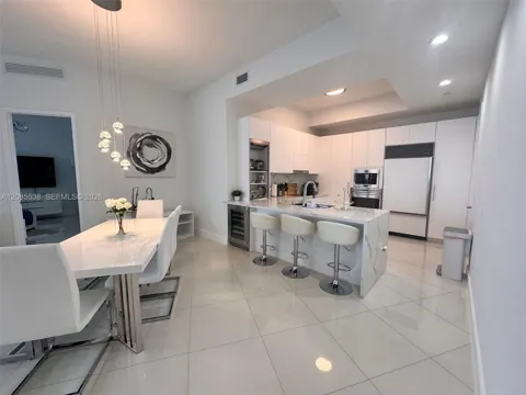 15901 Collins Ave #3403