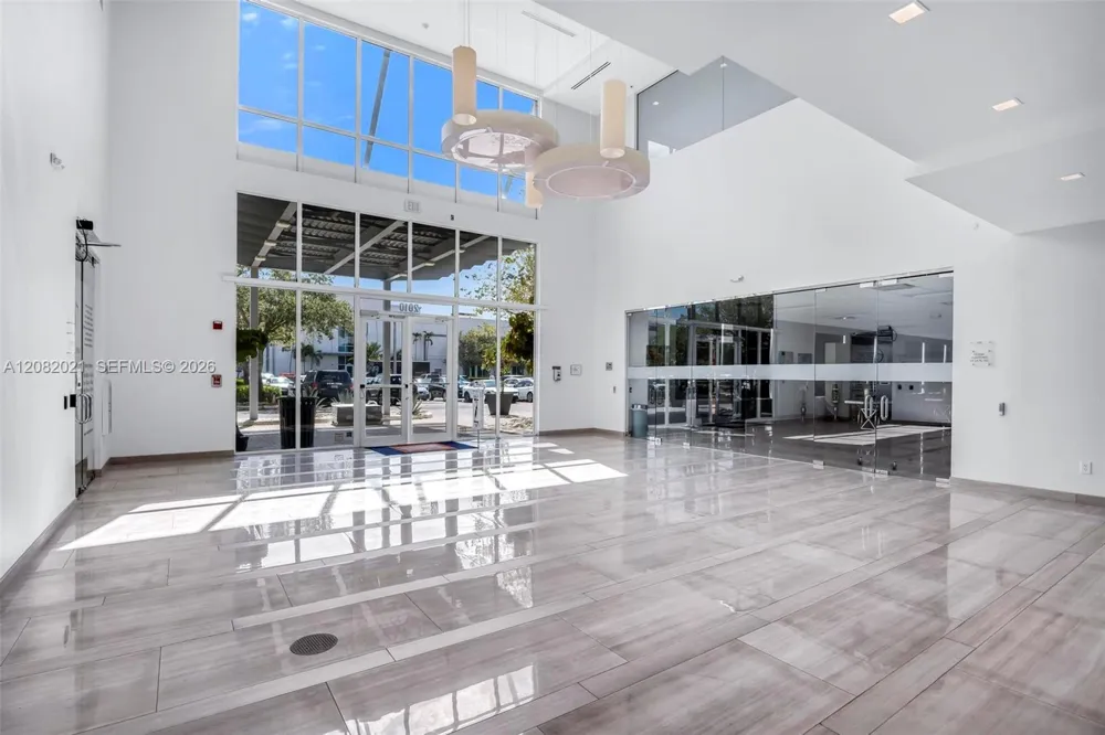 2010 NW 150th Ave #208 Pembroke Pines, FL 33028