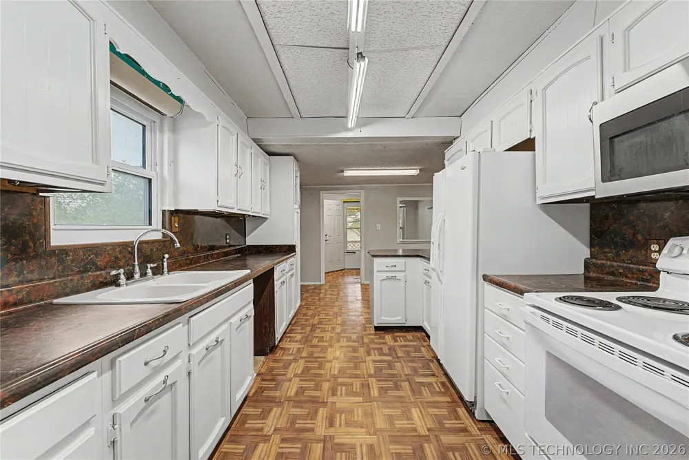 407 Main Street Sand Springs, OK 74063