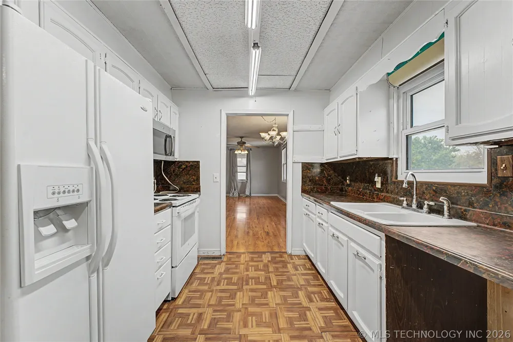 407 Main Street Sand Springs, OK 74063