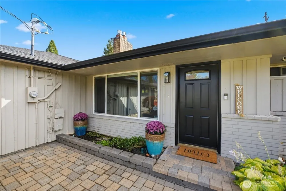 22919 74th Avenue W Edmonds, WA 98026
