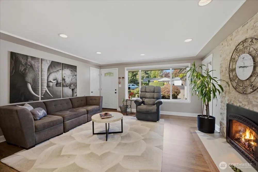 22919 74th Avenue W Edmonds, WA 98026