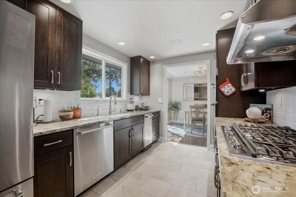 22919 74th Avenue W Edmonds, WA 98026