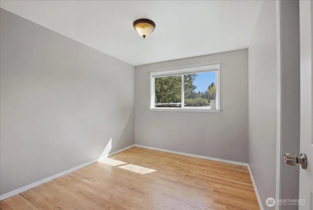 22919 74th Avenue W Edmonds, WA 98026