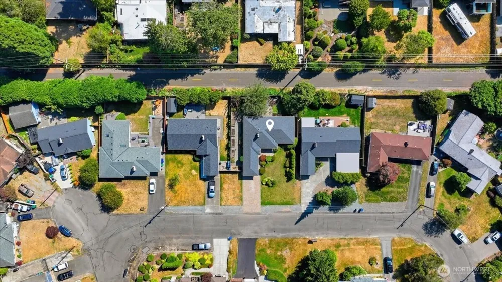 22919 74th Avenue W Edmonds, WA 98026