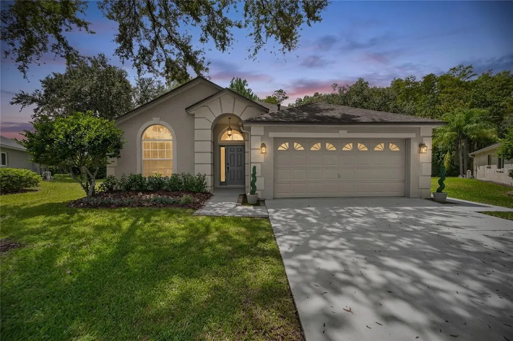 6106 CHALON COURT Lutz, FL 33558