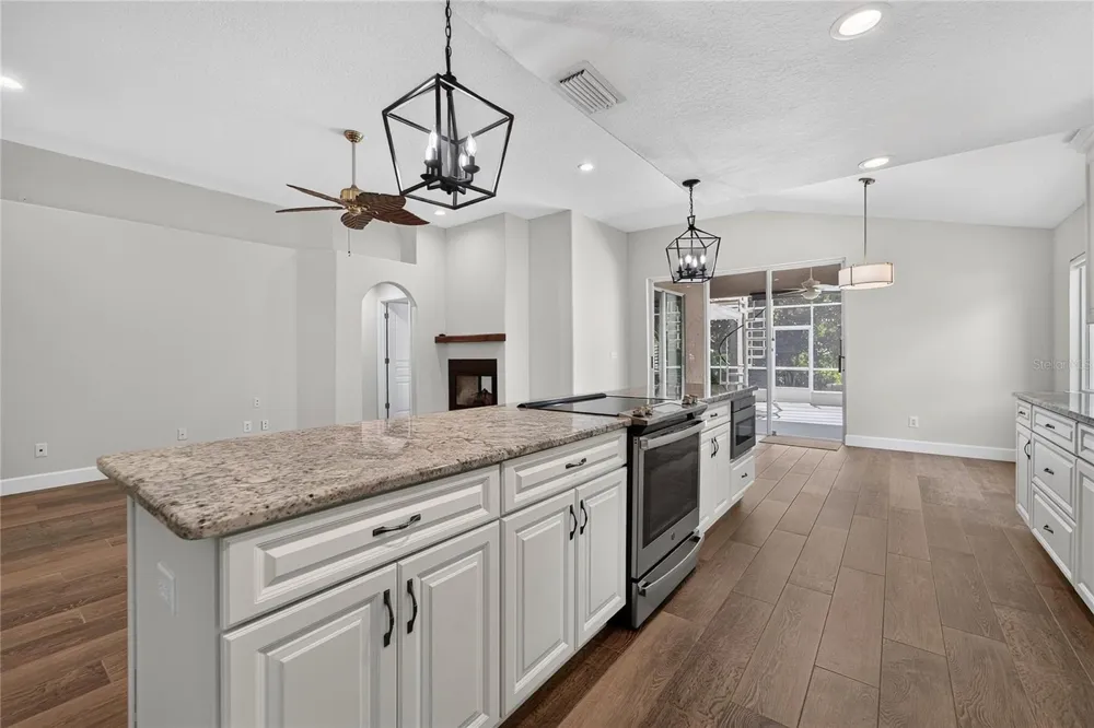 6106 CHALON COURT Lutz, FL 33558