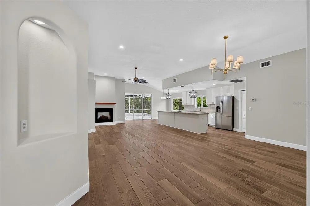 6106 CHALON COURT Lutz, FL 33558