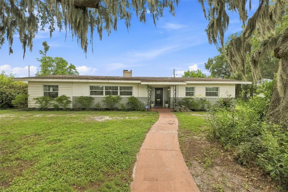 39118 5TH AVENUE Zephyrhills, FL 33542