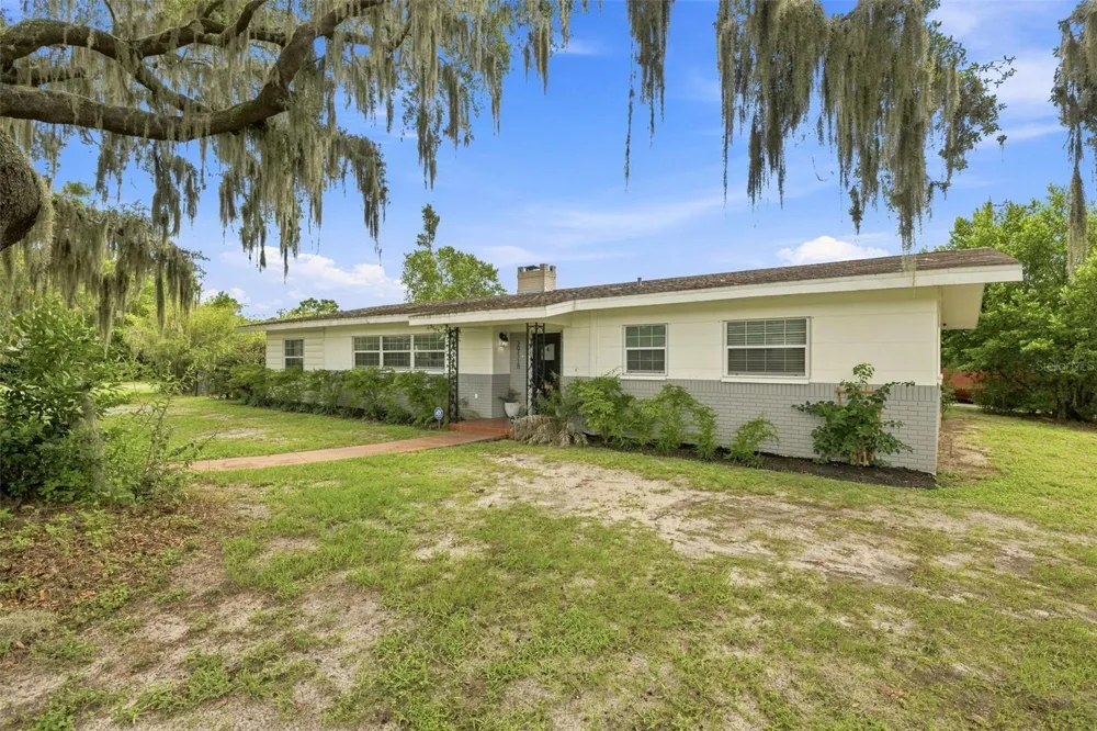 39118 5TH AVENUE Zephyrhills, FL 33542