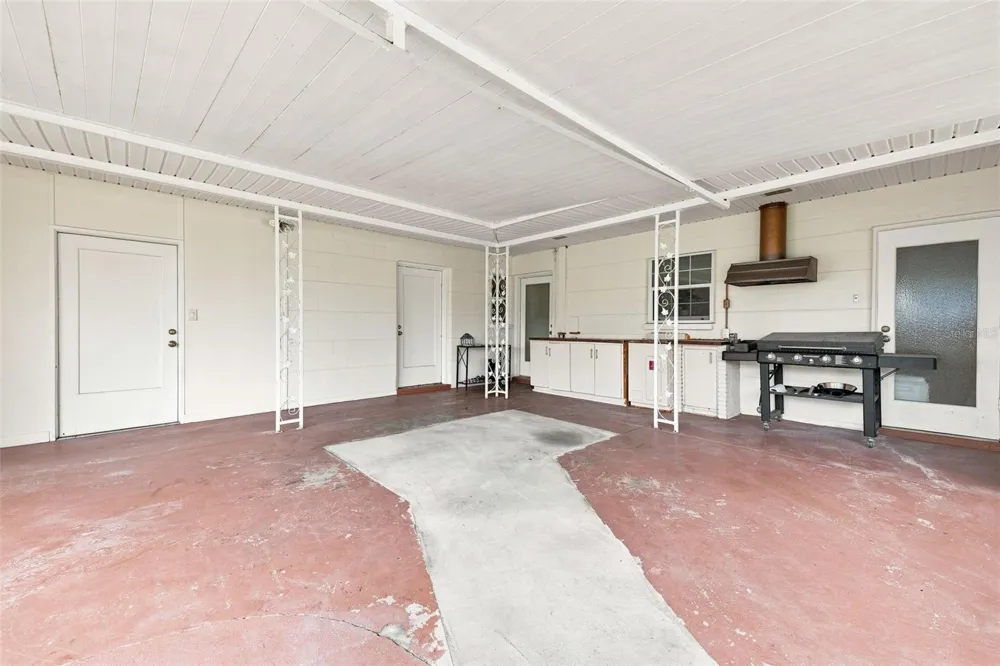 39118 5TH AVENUE Zephyrhills, FL 33542