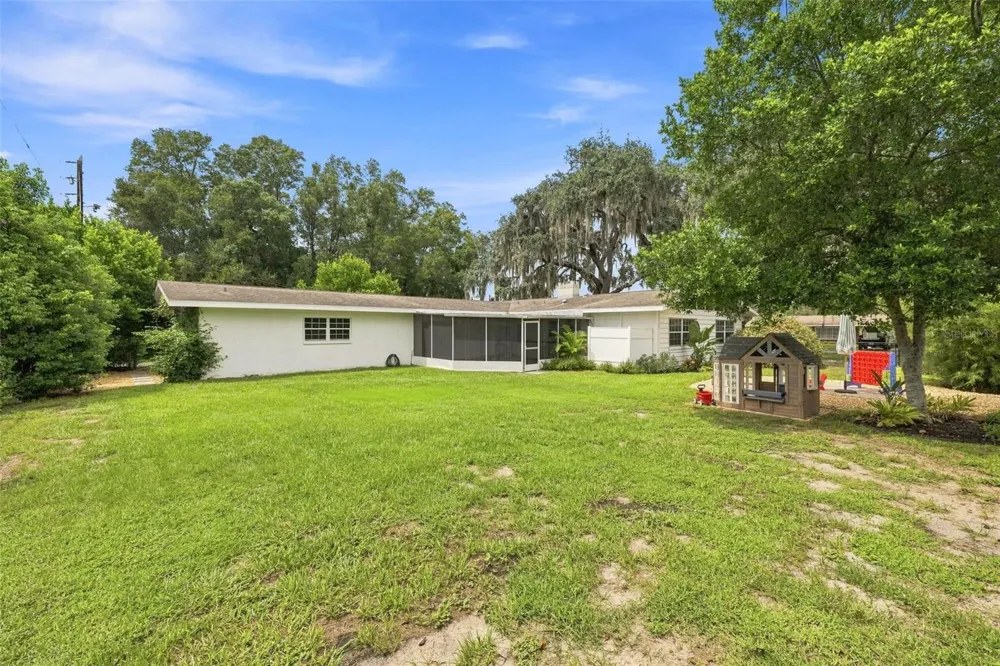 39118 5TH AVENUE Zephyrhills, FL 33542