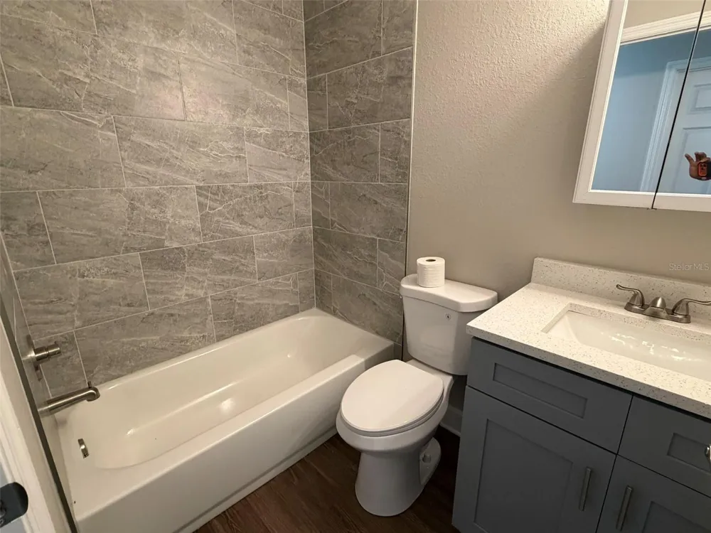 2524 WOODGATE BOULEVARD #102 Orlando, FL 32822