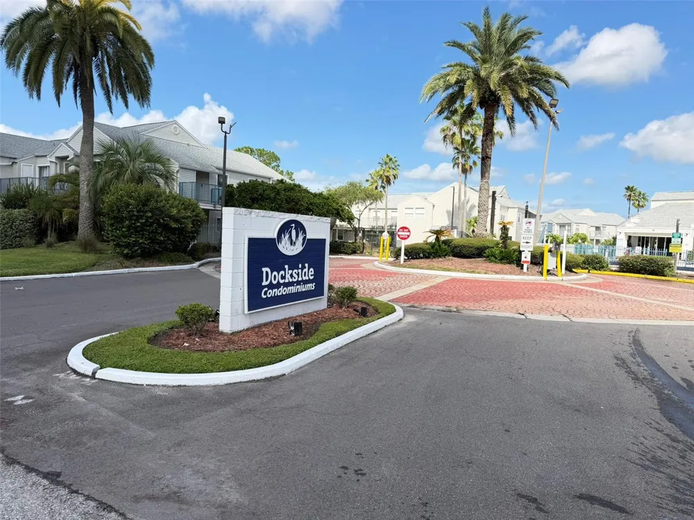 2524 WOODGATE BOULEVARD #102 Orlando, FL 32822
