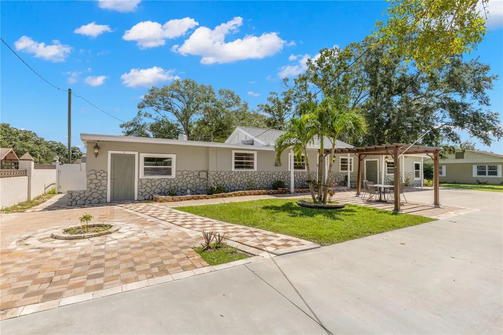 9845 60TH STREET Pinellas Park, FL 33782