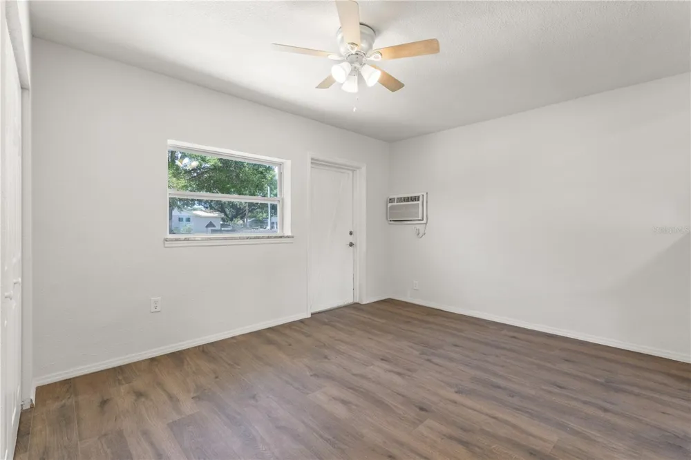 9845 60TH STREET Pinellas Park, FL 33782