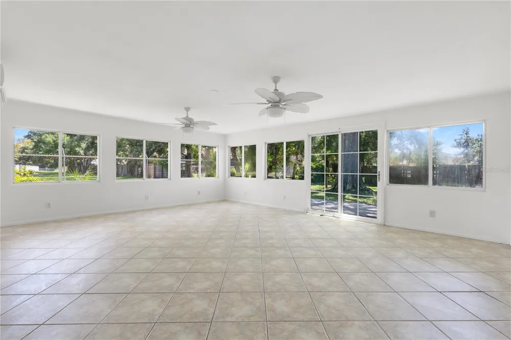 9845 60TH STREET Pinellas Park, FL 33782