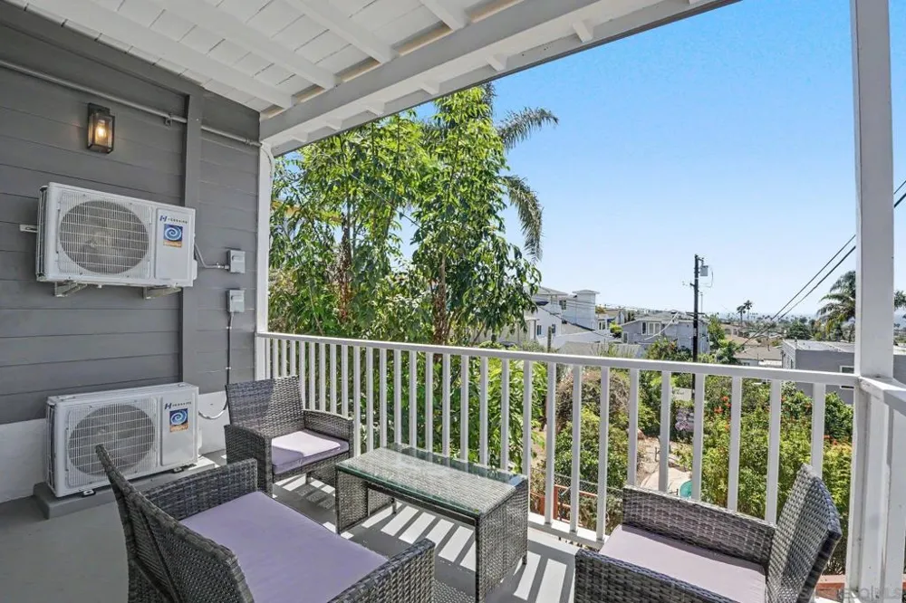 4637 Del Mar San Diego, CA 92107