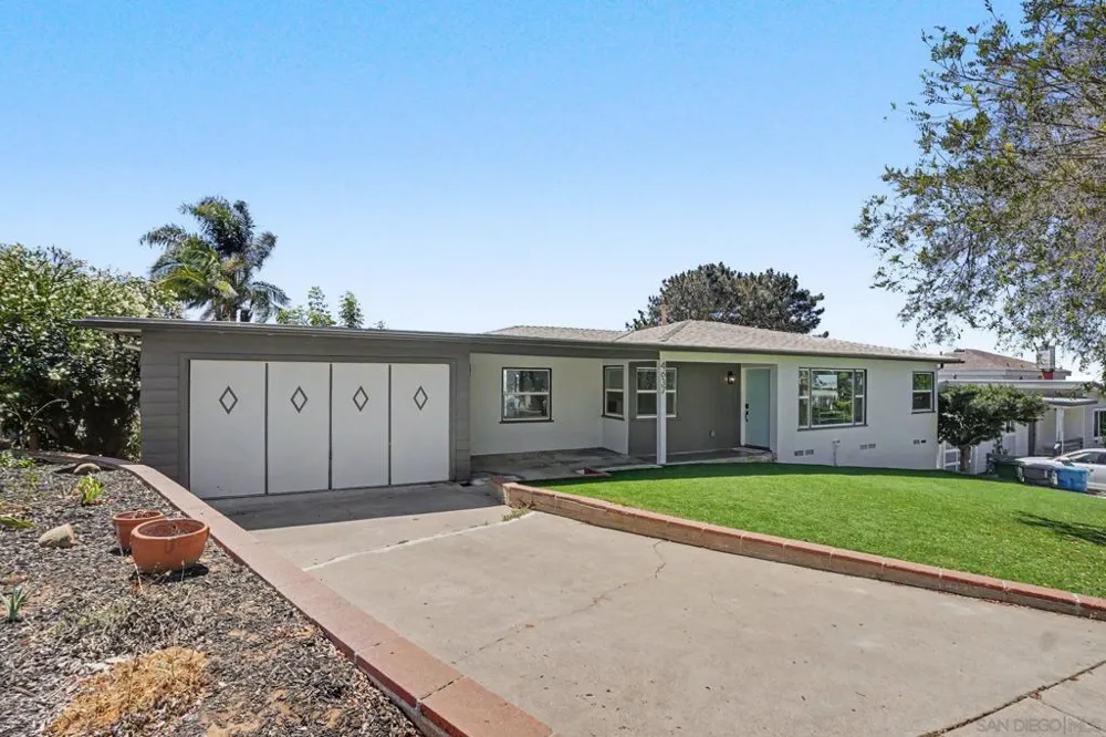 4637 Del Mar San Diego, CA 92107