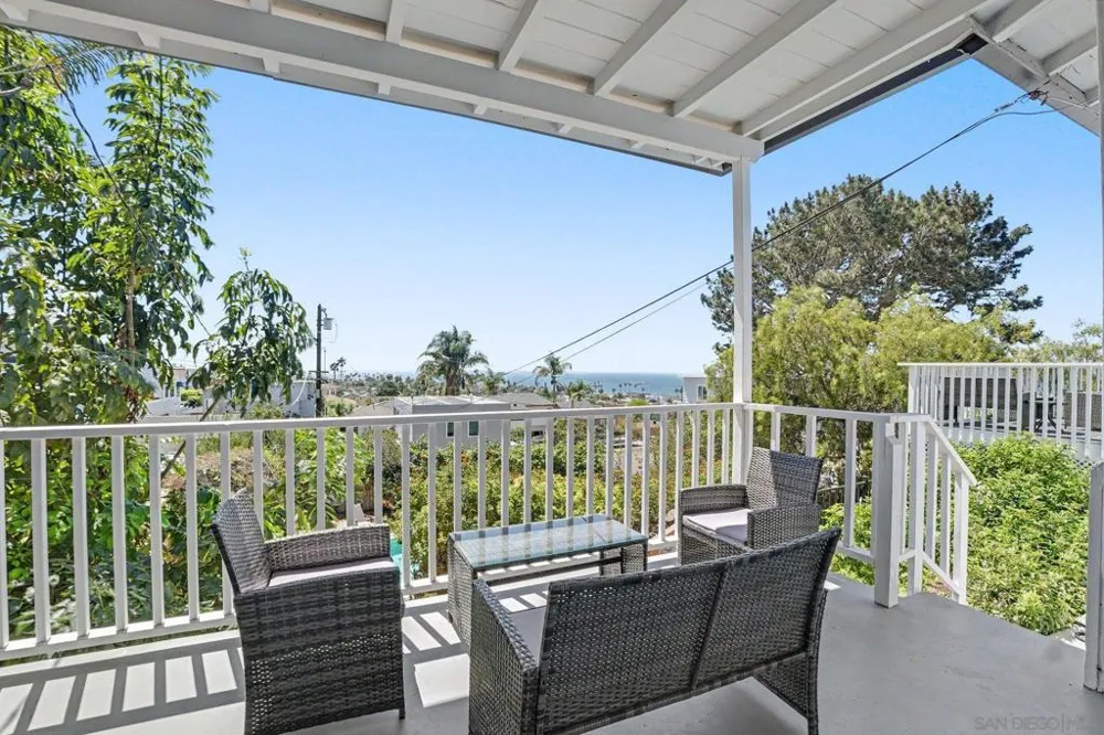 4637 Del Mar San Diego, CA 92107