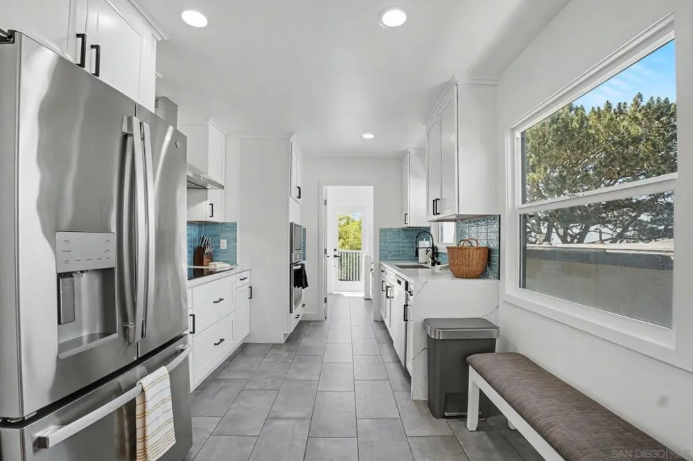 4637 Del Mar San Diego, CA 92107