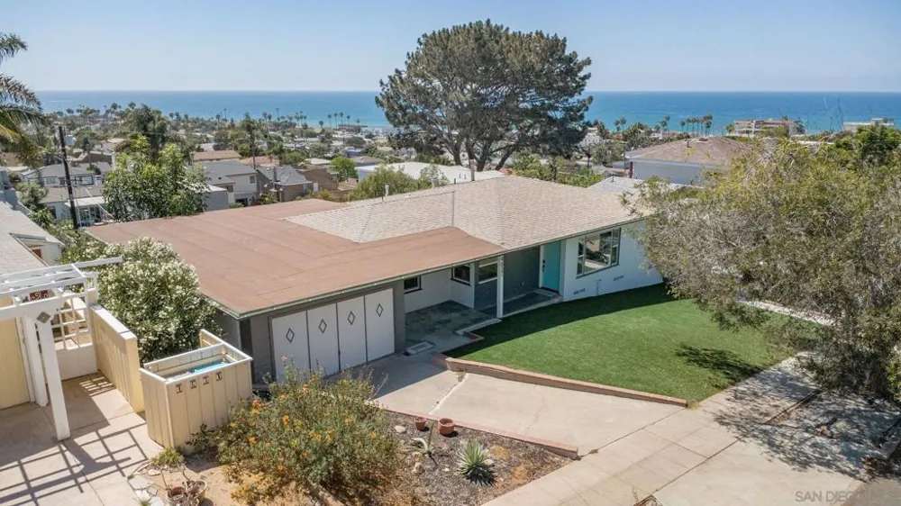 4637 Del Mar San Diego, CA 92107