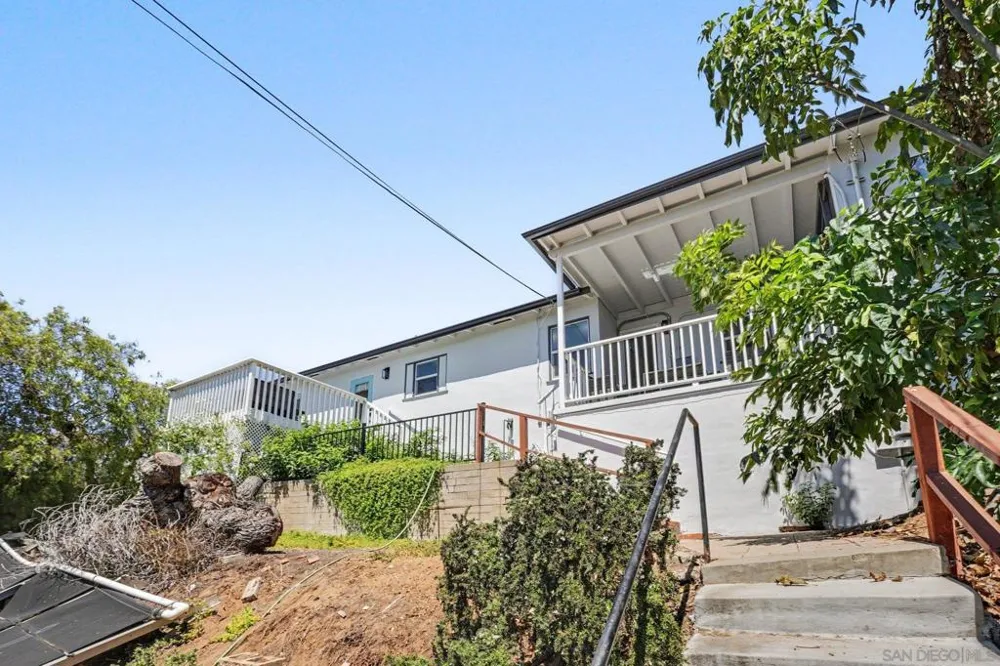 4637 Del Mar San Diego, CA 92107