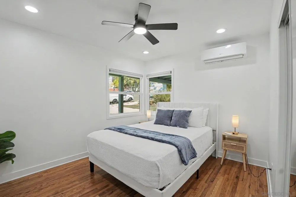 4637 Del Mar San Diego, CA 92107