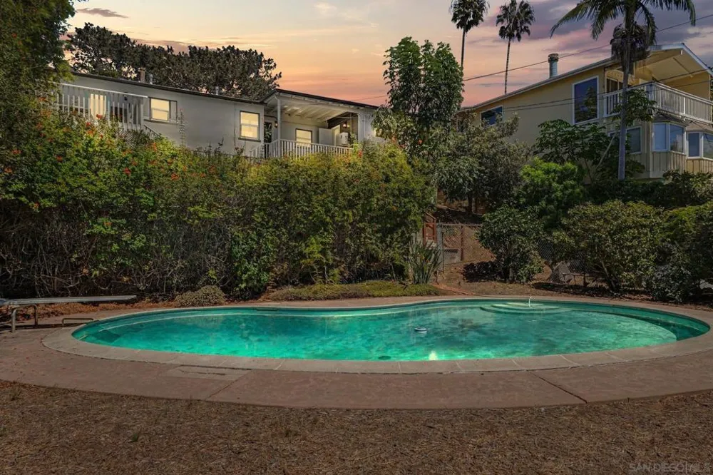 4637 Del Mar San Diego, CA 92107