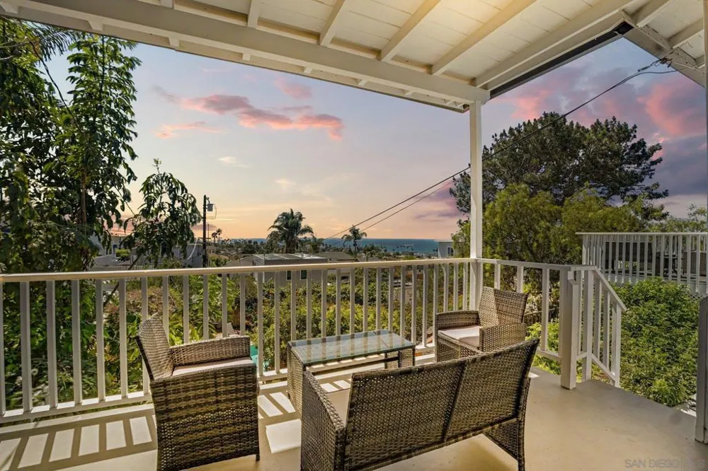 4637 Del Mar San Diego, CA 92107