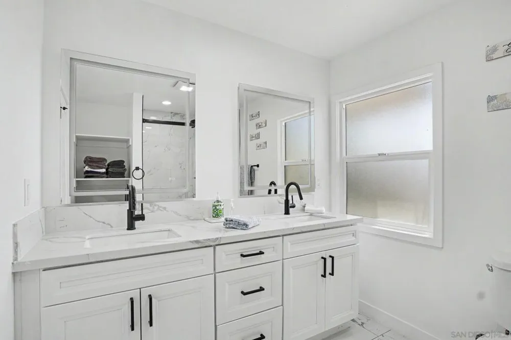 4637 Del Mar San Diego, CA 92107