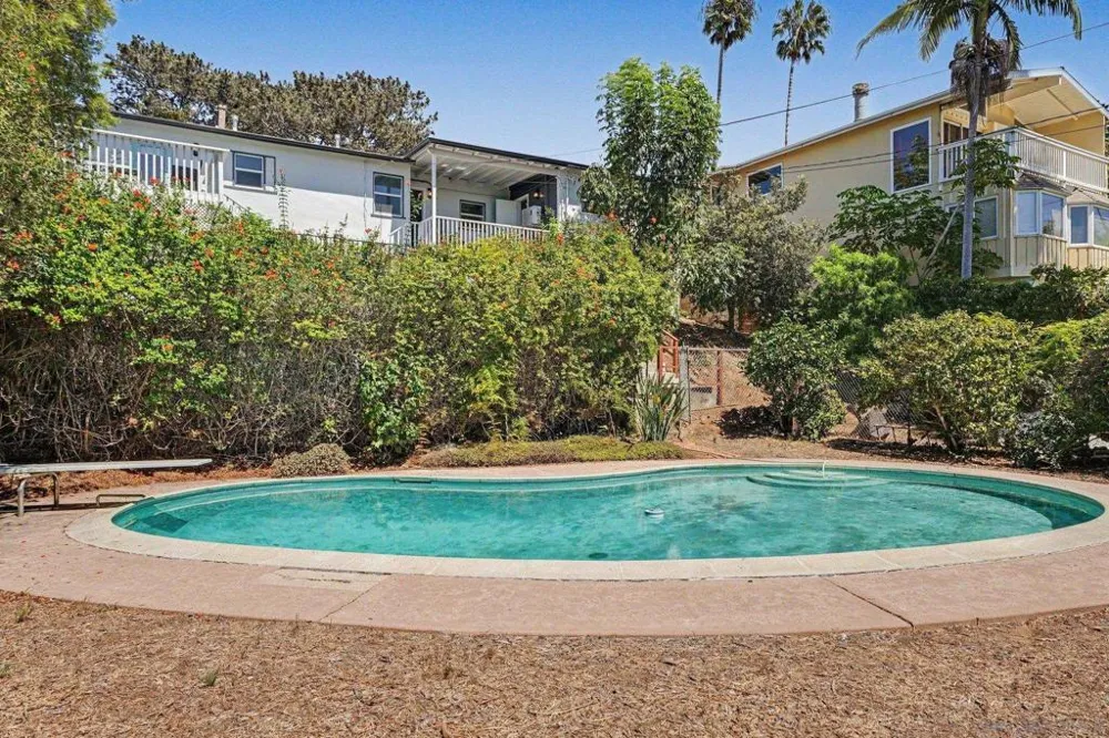 4637 Del Mar San Diego, CA 92107
