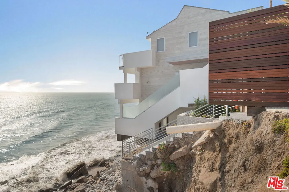 19562 PACIFIC COAST Highway Malibu, CA 90265