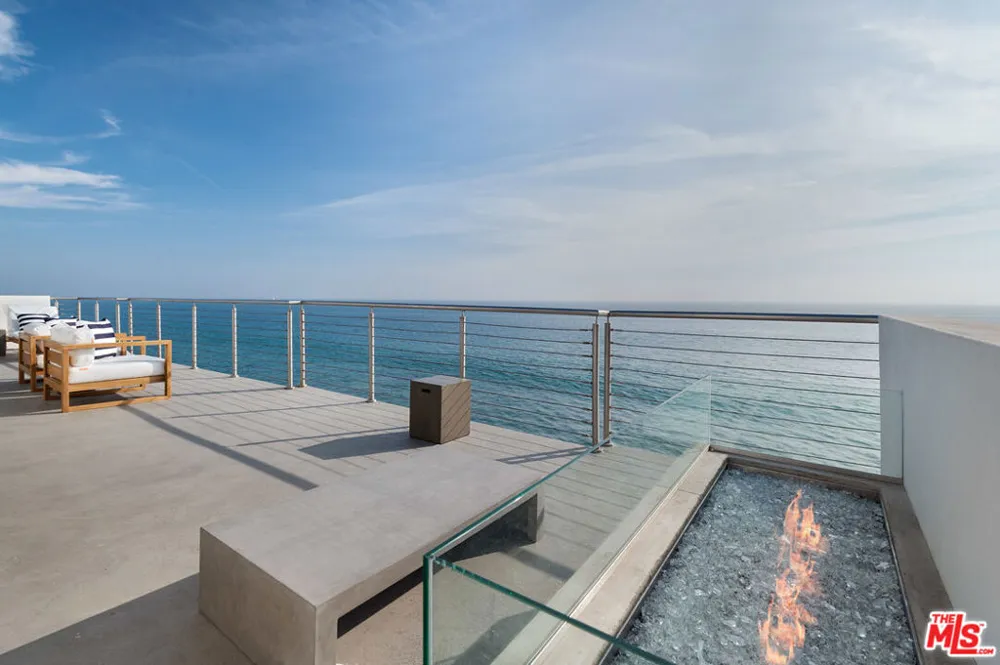 19562 PACIFIC COAST Highway Malibu, CA 90265