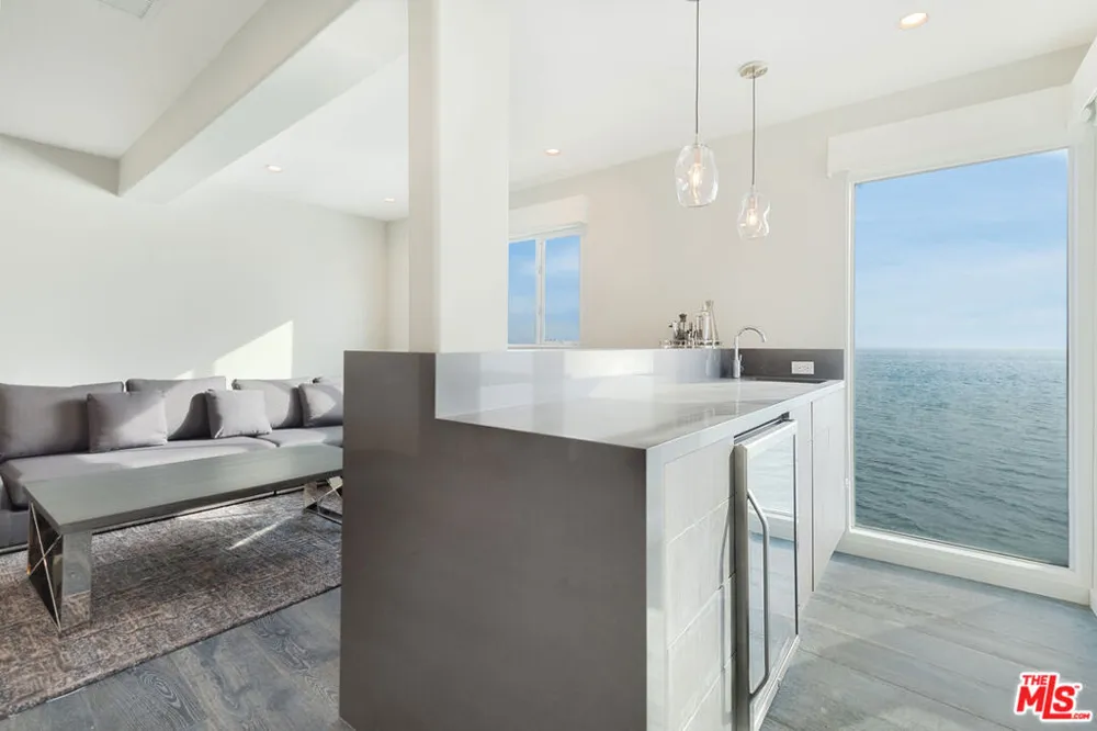 19562 PACIFIC COAST Highway Malibu, CA 90265